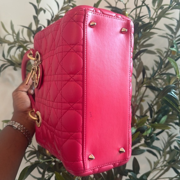 Christian Dior - Lady Dior Medium Bag in Lambskin Leather - Picture 5 of 8